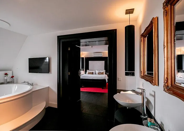 Le Theatre 4* Maastricht