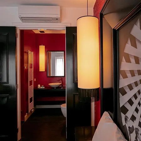 Le Theatre Hotel