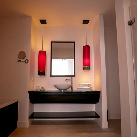 Le Theatre 4* מאסטריכט