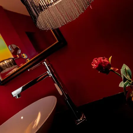 Le Theatre Hotel
