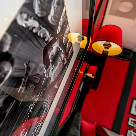 Le Theatre Hotel