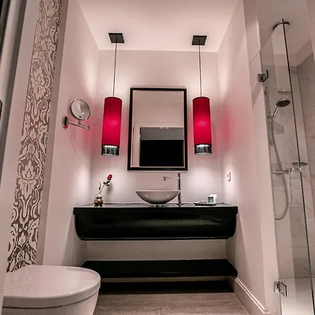 Le Theatre Hotel 4*