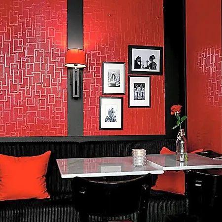 Le Theatre Hotel