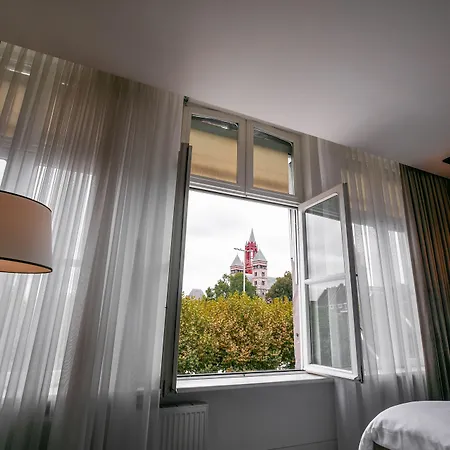Le Theatre Hotel 4*