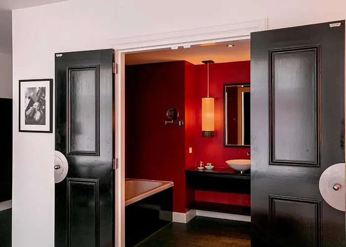 Le Theatre 4* Maastricht